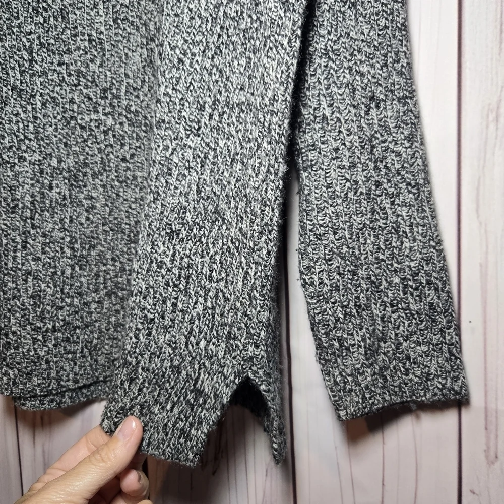 Madewell 100% Wool Gray Sweater with Leather Striped Sleeves Size XS